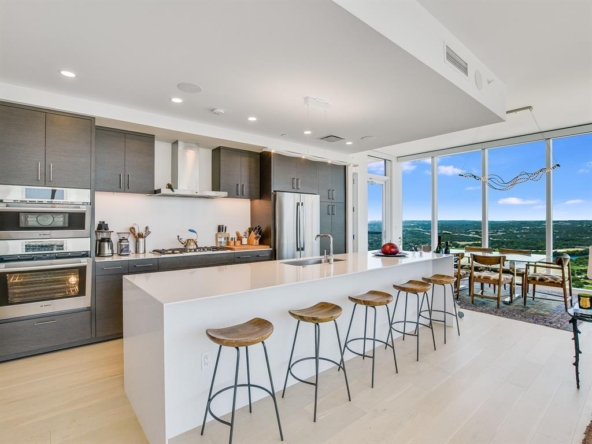 301 West Ave #4301, Austin, TX 78701 3